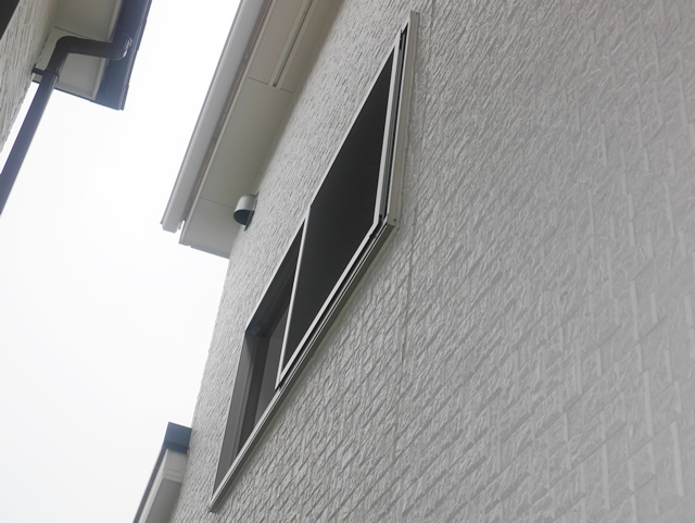 窓の防犯対策工事　面格子取付施工事例　名古屋市港区